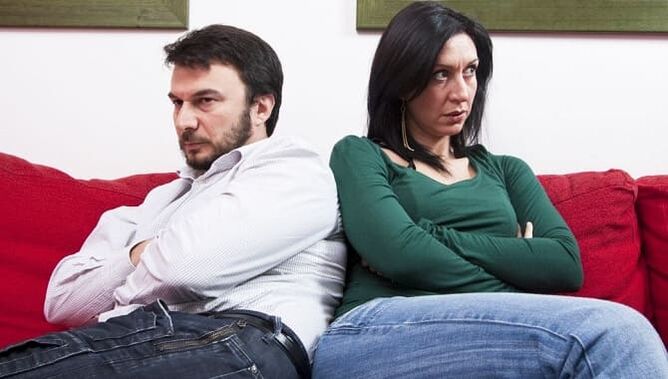 femme et homme mûr avec une faible puissance, comment augmenter